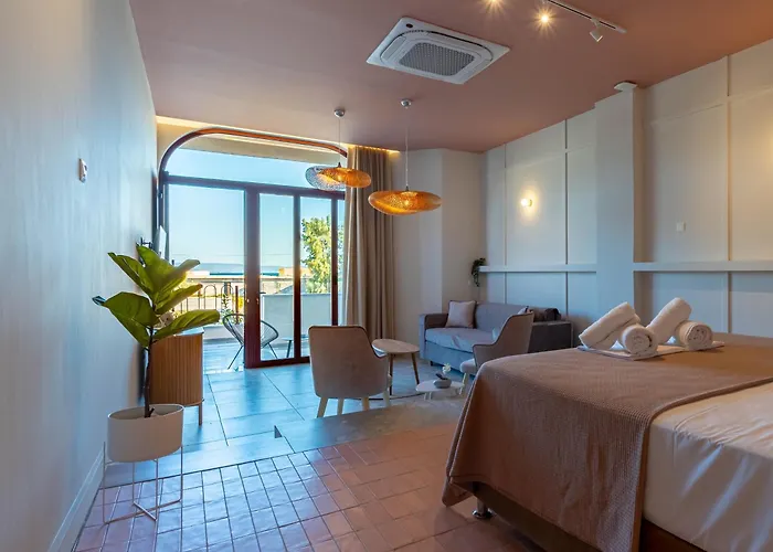 Leisure Escape With A Sea View By Salt Apartments
